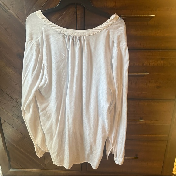 Gap Top - Picture 2 of 3